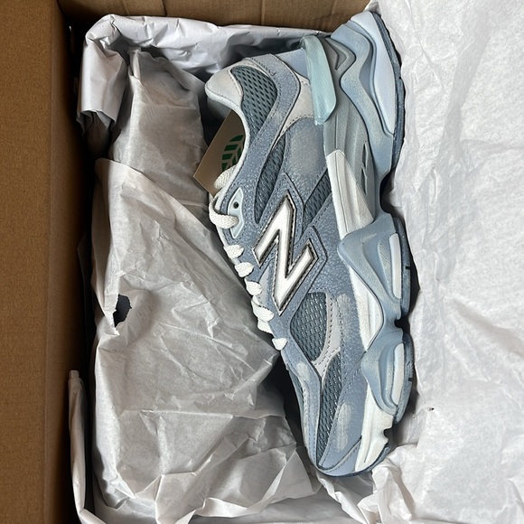 New Balance 9060 NIB Moon Daze Limited Edition Color - Picture 8 of 8